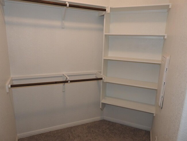 Building Photo - 108 Hauser Dr