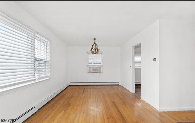 Building Photo - 495 Brook Ave