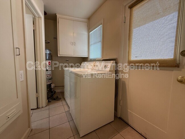 Building Photo - 611 Soquel Ave