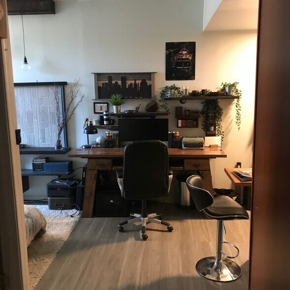 Building Photo - 1013 St Paul St