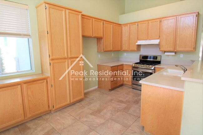 Building Photo - Very Nice 3bd/2ba Elk Grove Home in Laguna...