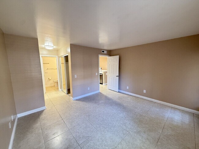 Building Photo - 6991 Ballena Way