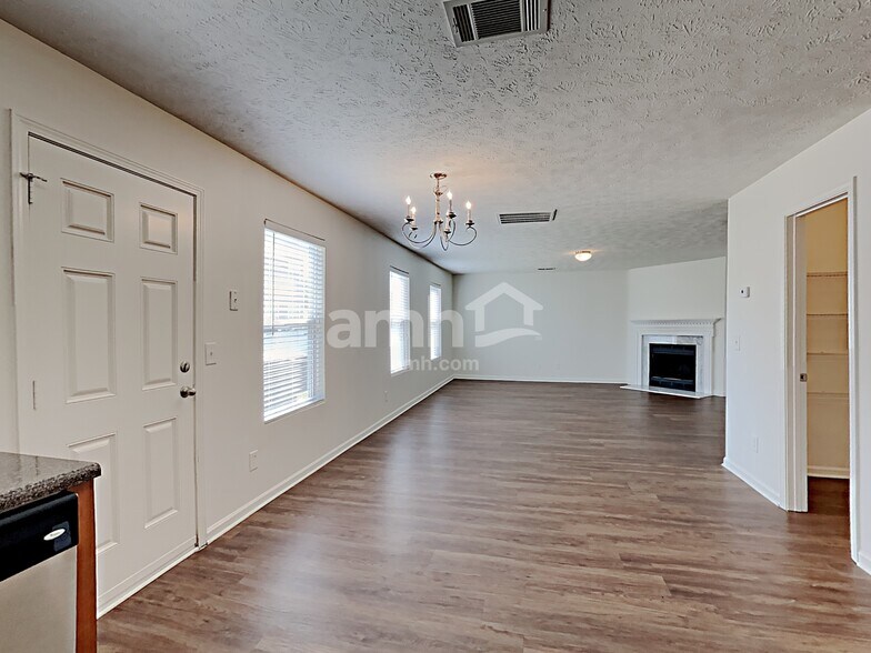 Building Photo - 3429 Boxelder Way