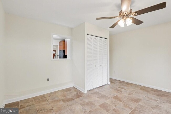 Building Photo - 5838 Fifer Dr