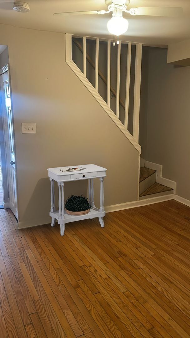 Building Photo - Recently Renovated 2 Bed 1 Bath Ready To M...
