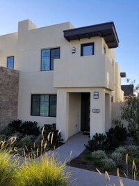 Building Photo - 719 Beacon