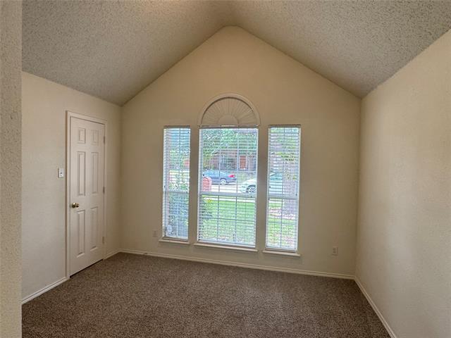 Building Photo - 9814 Honeysuckle Dr