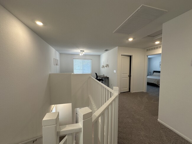 Building Photo - 7854 Lacemaker Ct