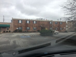 Building Photo - Downtown 2 Bedroom Apartment