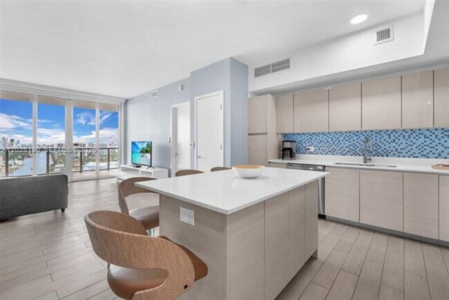 Building Photo - 2602 Halladale cu-T3105