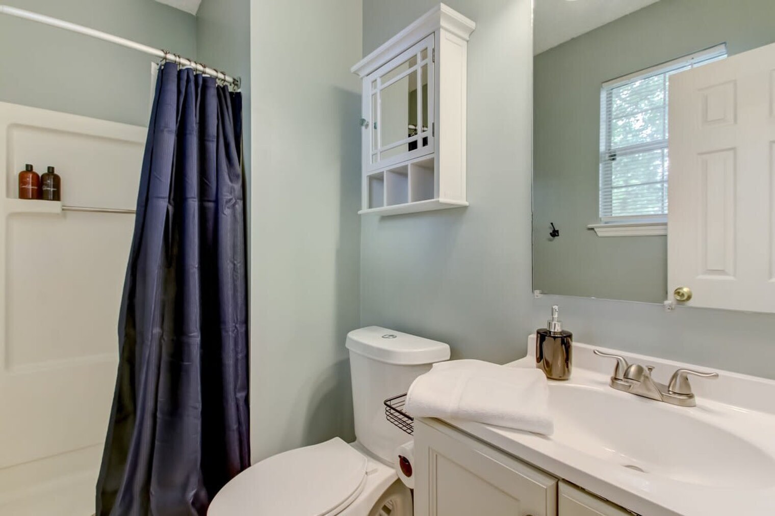 Building Photo - 116 Laurelwood Dr