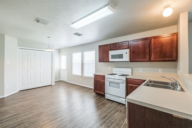 Building Photo - 19607 Tully Meadows Ct