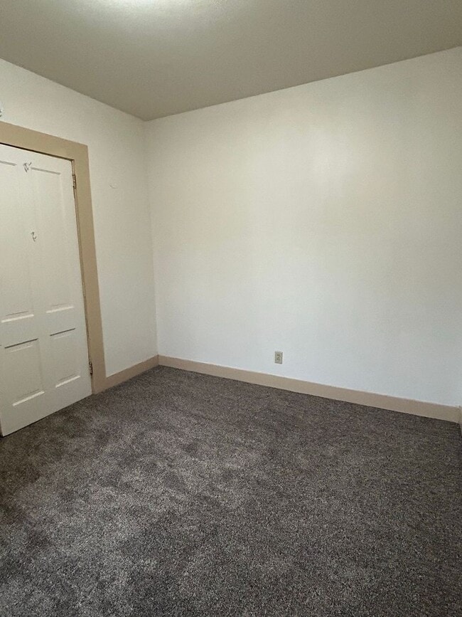 Building Photo - 1823 Mulberry St