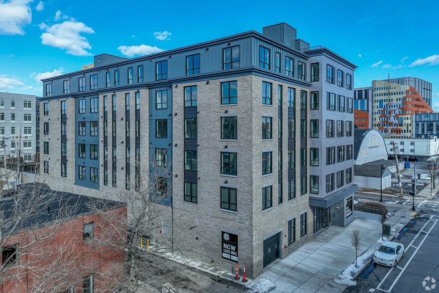 Building Photo - 360 Western Ave