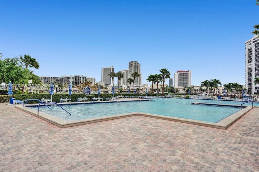 Building Photo - 500 Three Islands Blvd