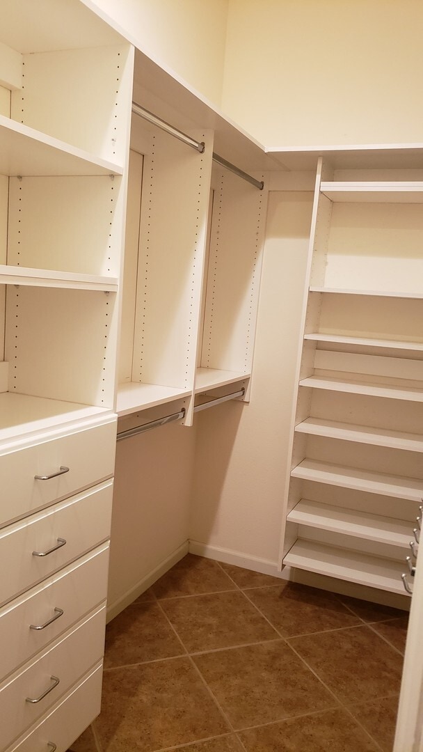 Building Photo - Beautiful Traditions Single Story Home is Centrally Located Near Shopping/101 Frwy