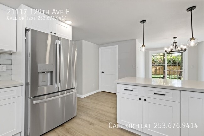 Building Photo - 21117 129th Ave E