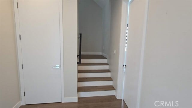 Building Photo - 319 S Serrano Ave