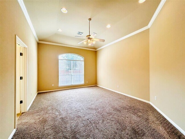 Building Photo - 2501 Farleigh Ln