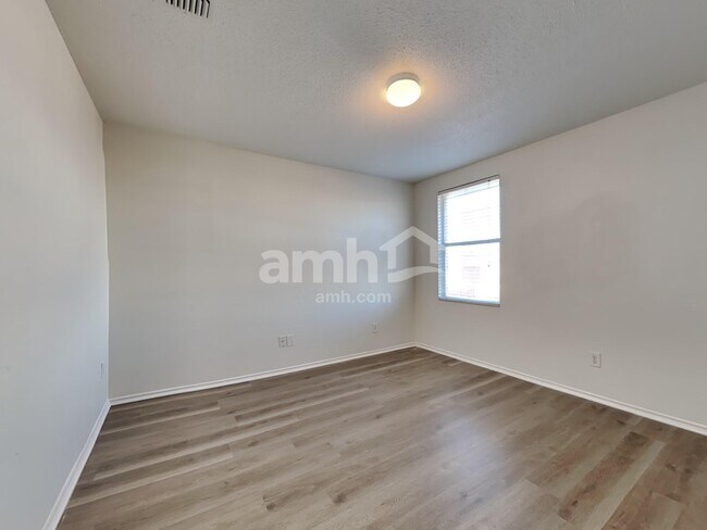 Building Photo - 3112 Amber Waves Ln