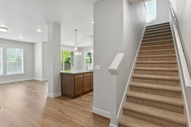 Building Photo - Brand New 3-Bedroom, 2.5-Bath Home in Rive...