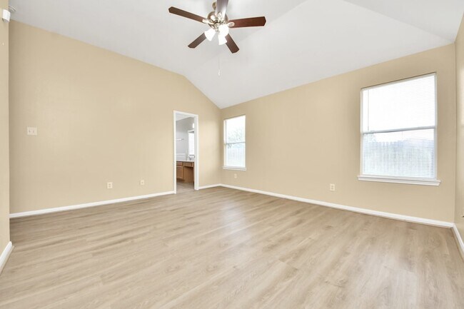 Building Photo - 8431 Taraglen Ct