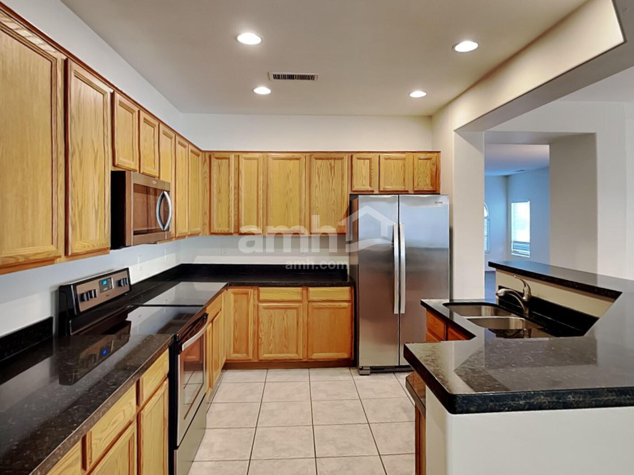 Building Photo - 10363 E Juanita Ave