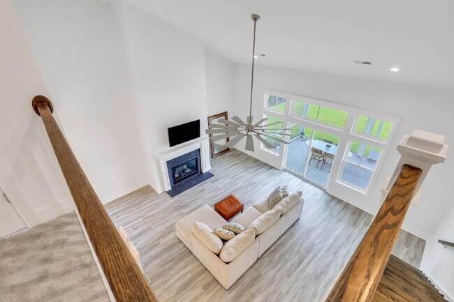 Building Photo - "Lagoon view in Lawton Station - Spacious ...
