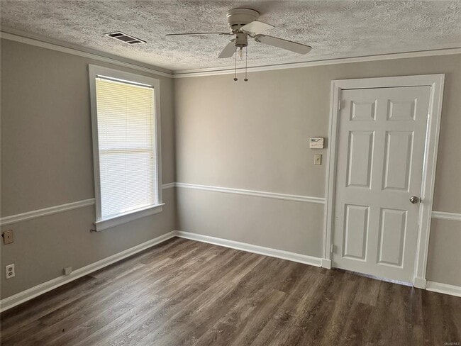 Building Photo - 5 Brookside Dr