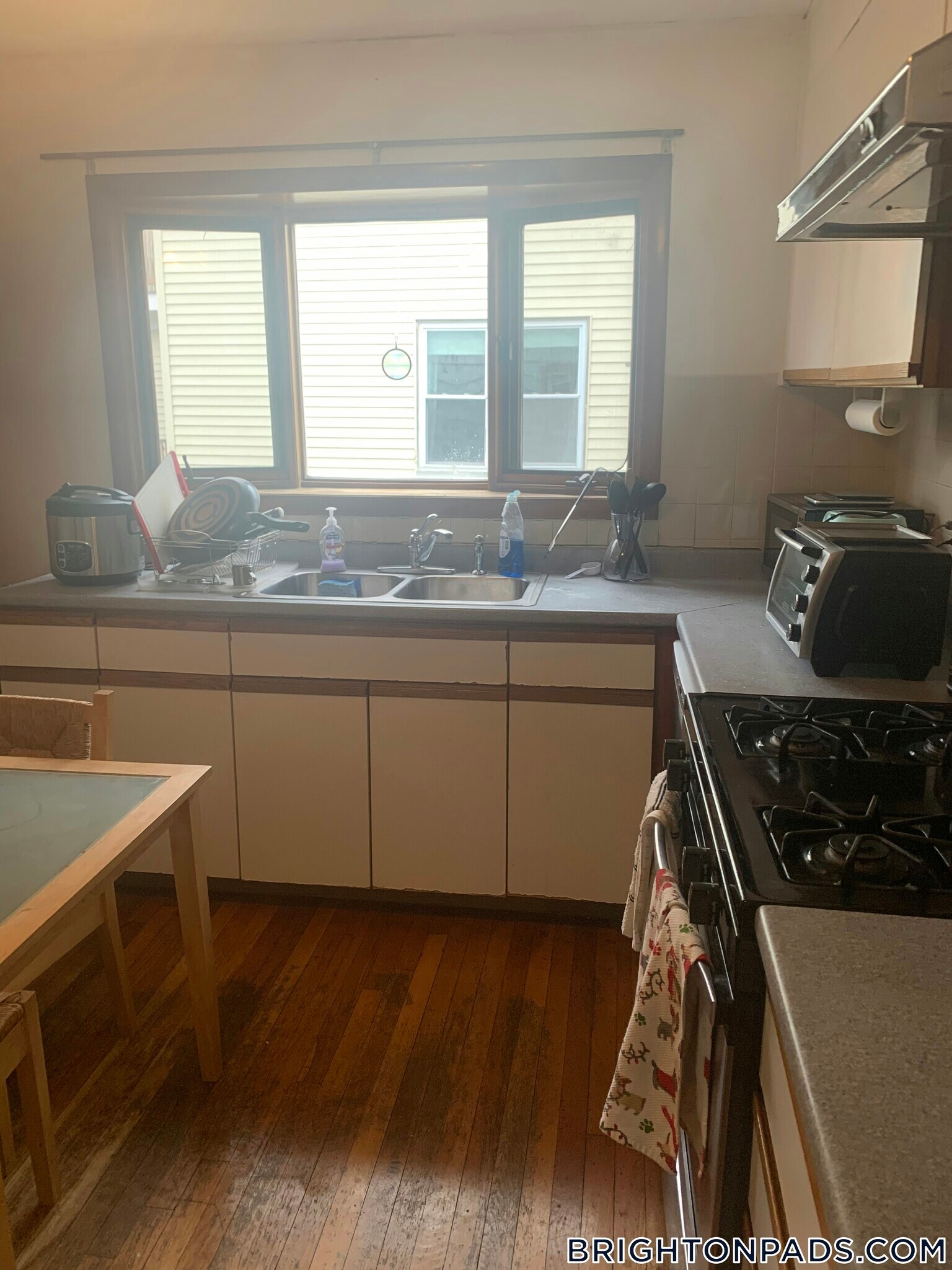 Building Photo - 121 Murdock St