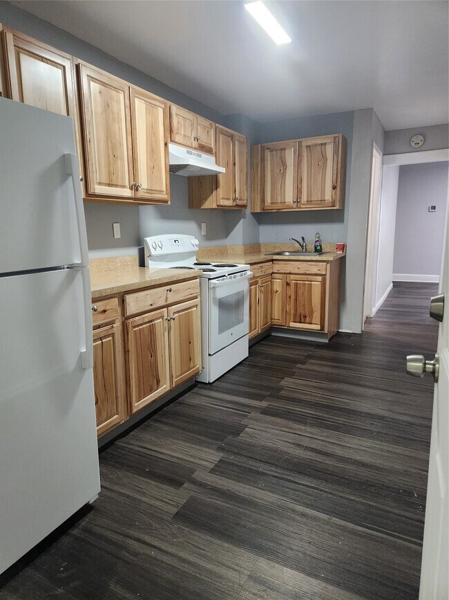 Building Photo - 87 S Washington St