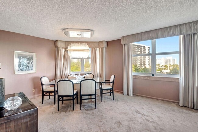 Building Photo - 3407 S Ocean Blvd