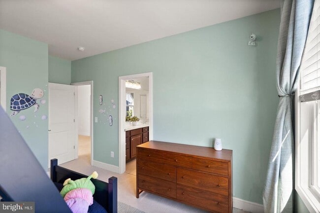 Building Photo - 1108 Coubertin Dr SE