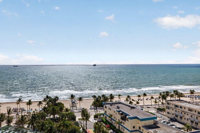 Building Photo - 153 N Seabreeze Blvd