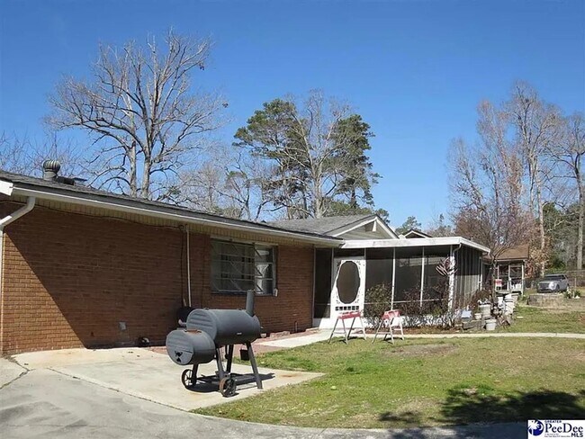 Building Photo - New renovation 3BR/2BA house