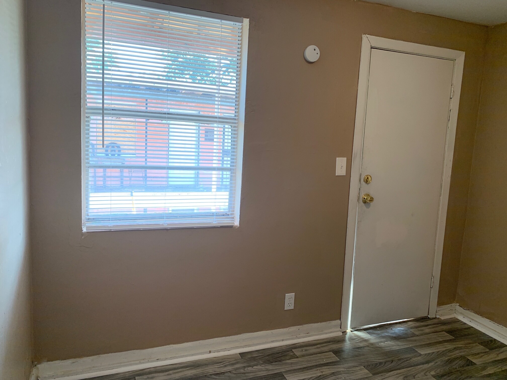 Living Room - 232 Chelsea St