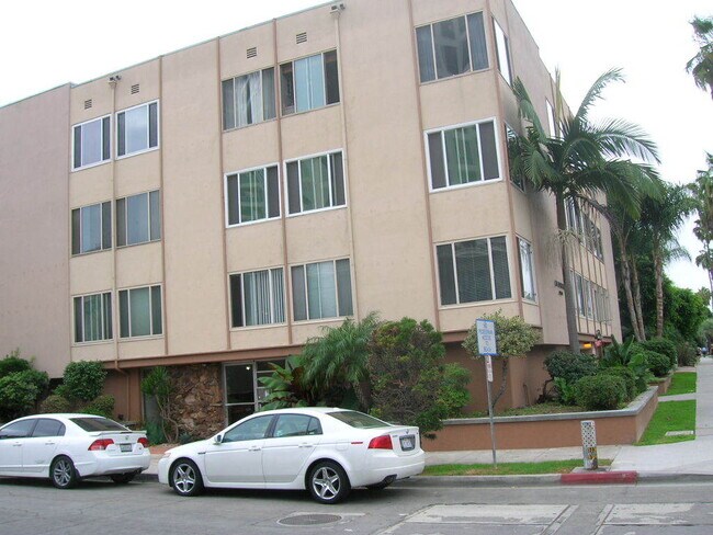 Building Photo - Available Soon! One Bedroom Steps From The Beach