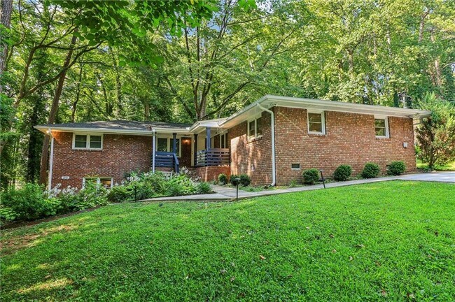 Primary Photo - 2897 White Oak Dr
