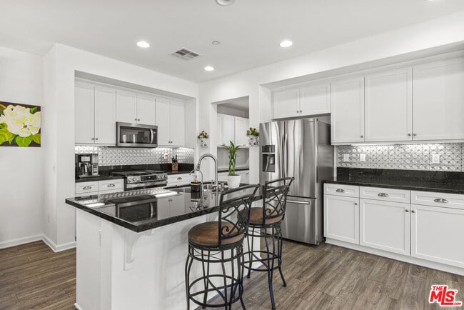 Building Photo - 21757 Bene Dr