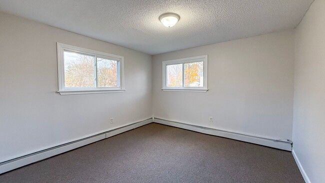 Building Photo - Gorgeous single-family Home