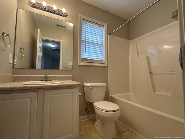 Building Photo - 3679 Pioneer Dr