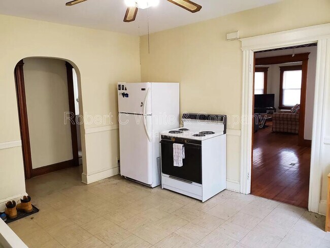 Building Photo - 137 Liberty St