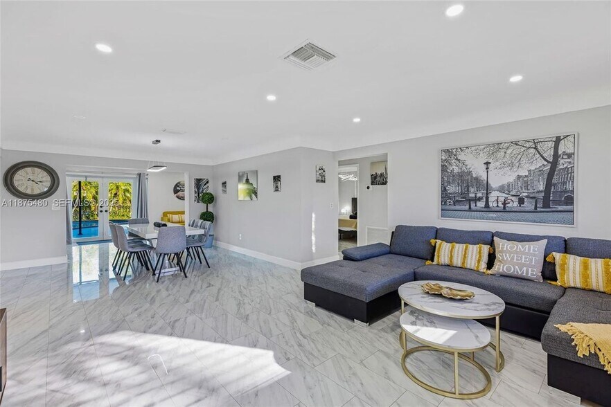 Building Photo - 6600 NE 20th Way