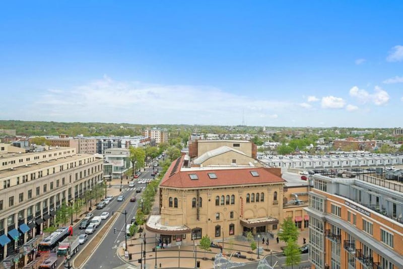 Building Photo - 1390 Kenyon St NW