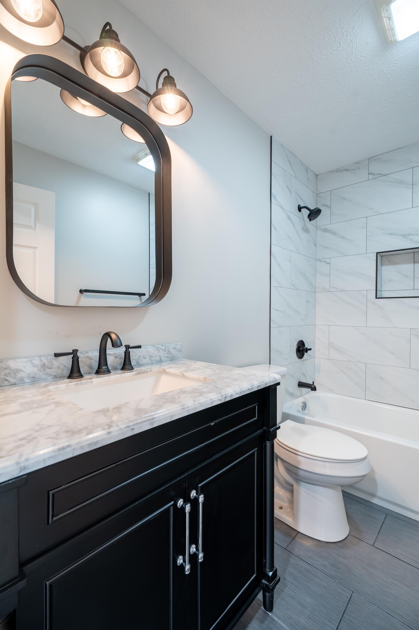 Building Photo - 1364 S Talbott St