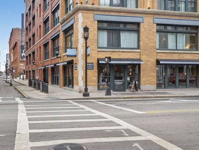 Building Photo - 355 Congress St