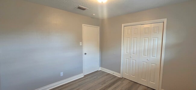 Building Photo - 4315 Navajo St