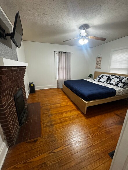 Building Photo - 1008 Mable Ave