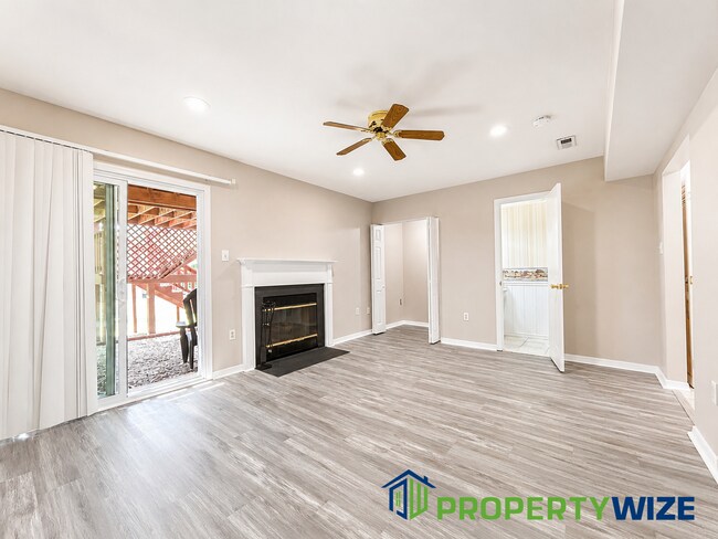 Building Photo - 7646 Oldfield Ln
