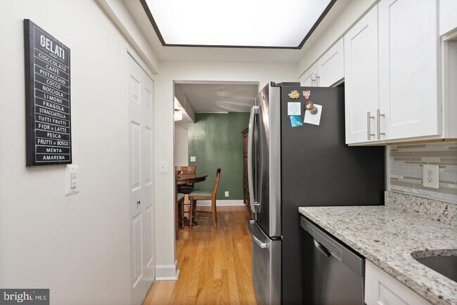 Building Photo - 7651 Tremayne Pl